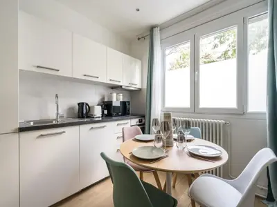 Cuisine ou kitchenette dans l'établissement Charming apartment 2BR 6P - Place d'Italie