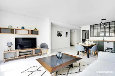 Télévision ou salle de divertissement dans l'établissement Amazing apartment - 3BR 6P - Near Convention