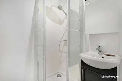 Salle de bains dans l'établissement Amazing apartment - 3BR 6P - Near Convention