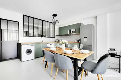Cuisine ou kitchenette dans l'établissement Amazing apartment - 3BR 6P - Near Convention