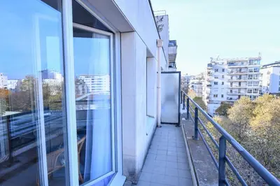Balcon ou terrasse dans l'établissement Bright with balcony at Buttes Chaumont