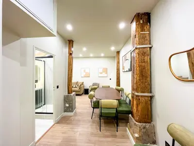 Coin salon dans l'établissement Urban Flat 199 - Parisian 5 Bedroom Central Flat
