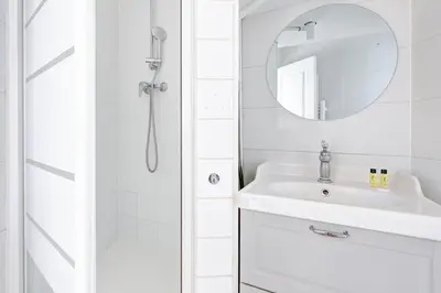 Salle de bains dans l'établissement 524 Suite Sandra - Charming apartment Paris 18eme