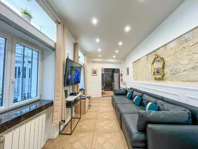 Télévision ou salle de divertissement dans l'établissement Urban Flat 74 - Disneyland in Paris Apartment