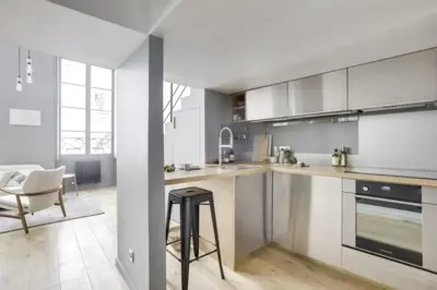 Cuisine ou kitchenette dans l'établissement Reve du Marais