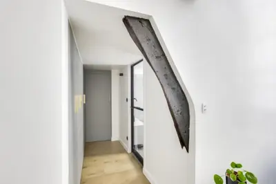 Télévision ou salle de divertissement dans l'établissement Reve du Marais