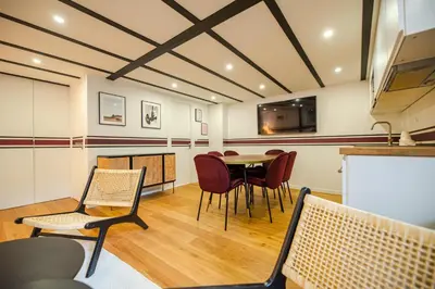 Télévision ou salle de divertissement dans l'établissement CIA - Spacious Duplex, Grands Boulevards
