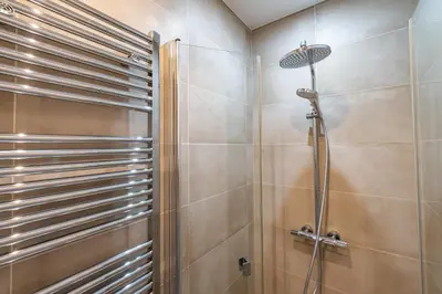 Salle de bains dans l'établissement Apt 4 Guests Moderne & lumineux Paris 8ᵉ