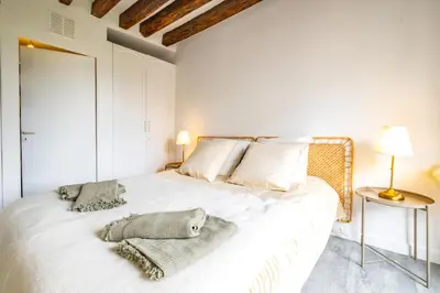 Un ou plusieurs lits dans un hébergement de l'établissement Peaceful Flat in Montorgueil