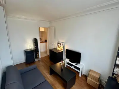 Télévision ou salle de divertissement dans l'établissement Le Jaures - Centre ville Metro 3