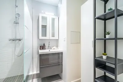 Salle de bains dans l'établissement La Suite des Ternes