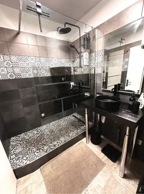 Salle de bains dans l'établissement Appart Hotel Paris Cosy Apartment Paris 12eme Gare de Lyon Bercy