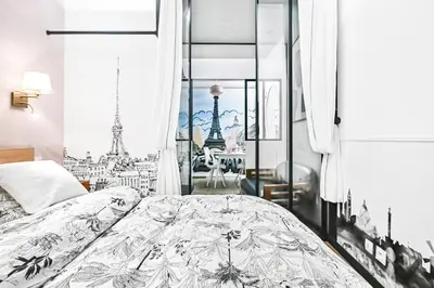 Un ou plusieurs lits dans un hébergement de l'établissement Jacuzzi & Balneotherapy for a passionate couple