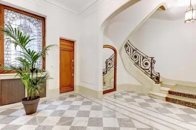 Plan de l'établissement appartement de Luxe haussmannien aux champs-elysees