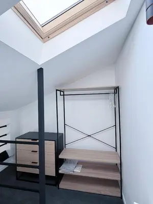 Un ou plusieurs lits dans un hébergement de l'établissement Stylish Loft Studio in Central Paris in Clery 4