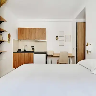 Studio-Suite 4 stars