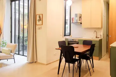 Cuisine ou kitchenette dans l'établissement Haven of peace with private terrace