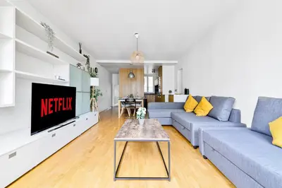 Plan de l'établissement Heart of Paris 2BR-8P Musee du Louvre 4 Free Netflix