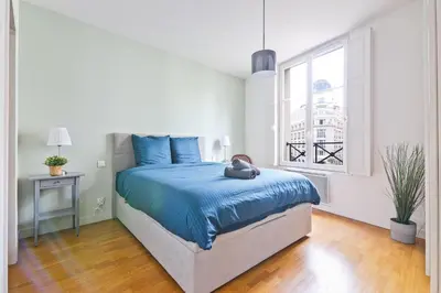 Plan de l'établissement Heart of Paris 2BR-8P Musee du Louvre 4 Free Netflix