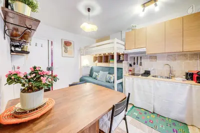 Cuisine ou kitchenette dans l'établissement Petit studio cosy quartier branché entre Bastille et Nation