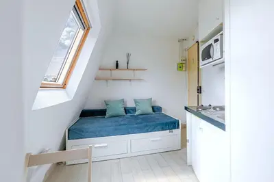 Cuisine ou kitchenette dans l'établissement Petit studio 16ème arrondissement - Boulogne