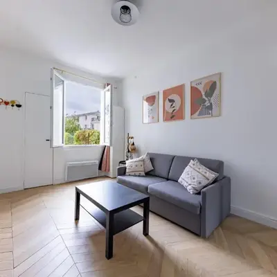 Romantic 3 Stars - Studio suite by Canal Saint-Martin