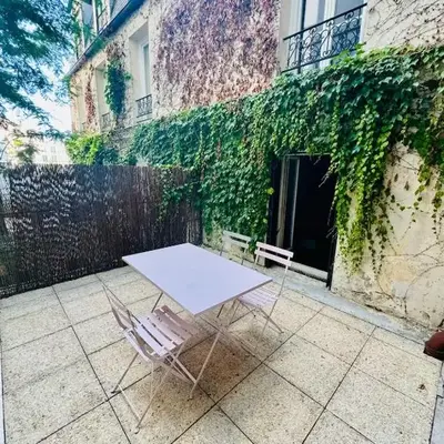 Studio with private terrace Neuilly sur Seine