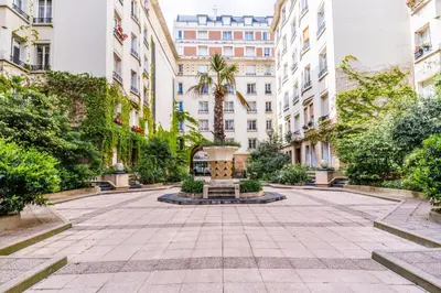 Jardin de l'établissement Elegant studio Saint-Dominique