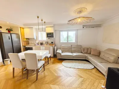 Cuisine ou kitchenette dans l'établissement Lux Belleville