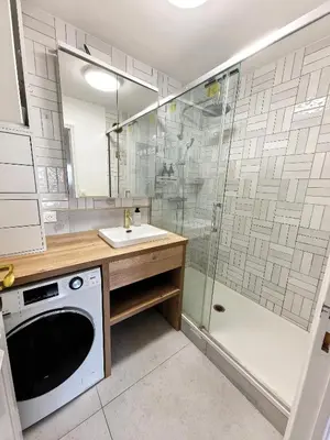 Salle de bains dans l'établissement Lux Belleville