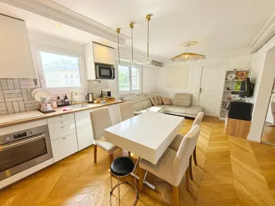 Cuisine ou kitchenette dans l'établissement Lux Belleville
