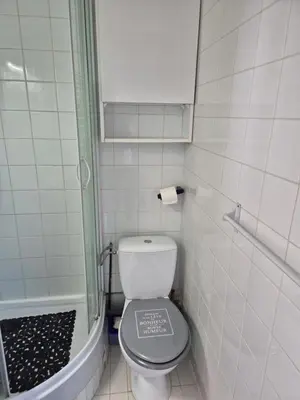 Salle de bains dans l'établissement Studio très calme