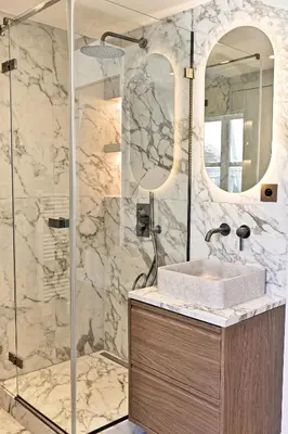 Salle de bains dans l'établissement Élégant esprit suite d'hôtel