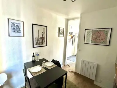 Plan de l'établissement Charmant T2 Rénové, Calme & Lumineux, Paris 17e