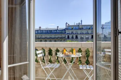 Balcon ou terrasse dans l'établissement CIA - Luxurious Flat on Champs-Élysées