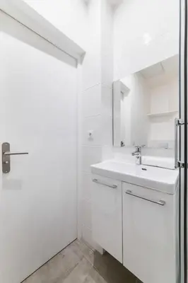 Salle de bains dans l'établissement Studio agreable et bien placee - Paris 18 - 2P