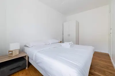 Un ou plusieurs lits dans un hébergement de l'établissement 2 pieces cosy hopital bichat - paris 18 - 2P