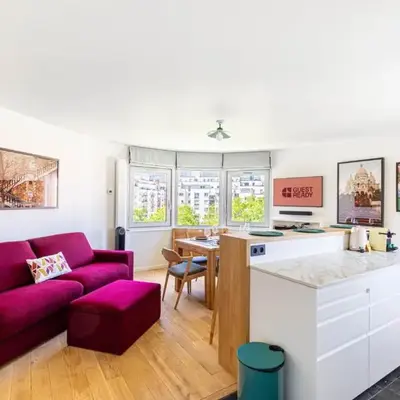 GuestReady - Sunny Chic Retreat with Balcony