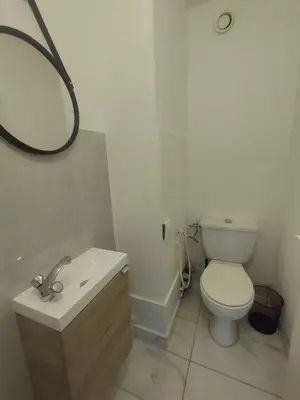 Salle de bains dans l'établissement 4 bedrooms, La Défense, 5 min walk to metro