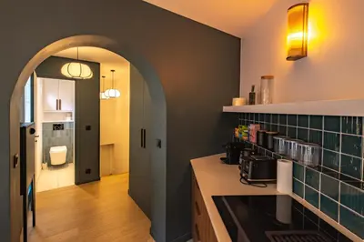 Cuisine ou kitchenette dans l'établissement 4 Guest - Hausmanian Flat Arc de Triomph