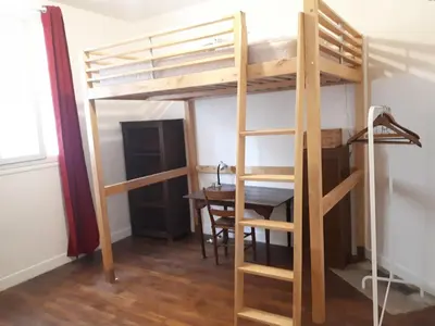 Un ou plusieurs lits superposés dans un hébergement de l'établissement Vincennes - Parisian appartment