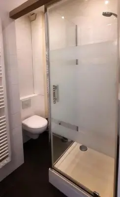 Salle de bains dans l'établissement Appartement 2 pièces 42m2 - Puces de Saint-Ouen
