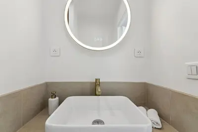 Salle de bains dans l'établissement Apartment in Paris 2ème