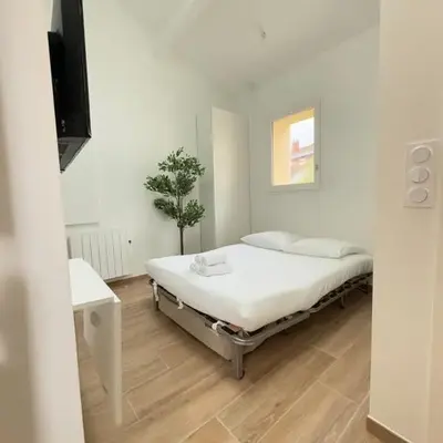 Studio by Eiffel Tower and Roland Garros