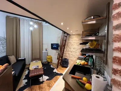Cuisine ou kitchenette dans l'établissement Appartement 2 pièces Rue de la voûte - Bail mobilité