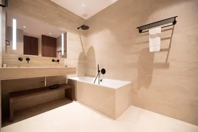 Salle de bains dans l'établissement Luxury and élégance Place des Vosges