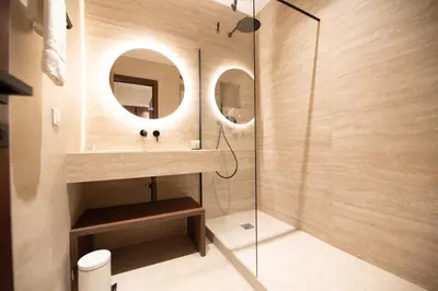 Salle de bains dans l'établissement Luxury and élégance Place des Vosges