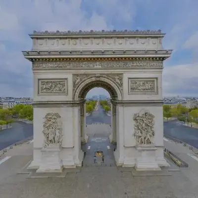 studio Champs Elysees