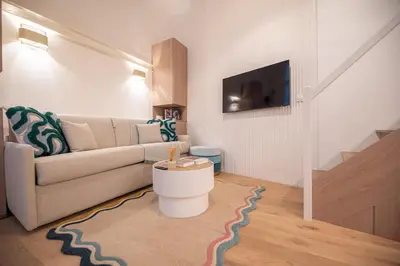 Télévision ou salle de divertissement dans l'établissement CIA - Cozy Flat Palais Royal, Louvre