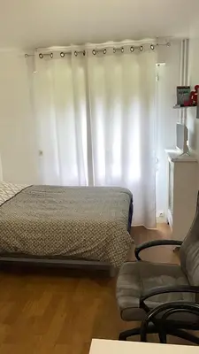 Un ou plusieurs lits dans un hébergement de l'établissement Studio fonctionnel en plein cœur de paris